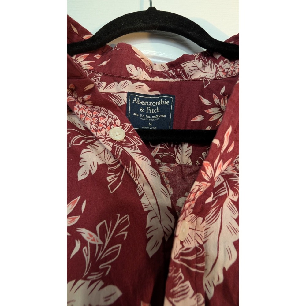 Abercrombie & Fitch Mens Medium Red Pineapple Tropical Palm Button Up Shirt - Picture 2 of 7